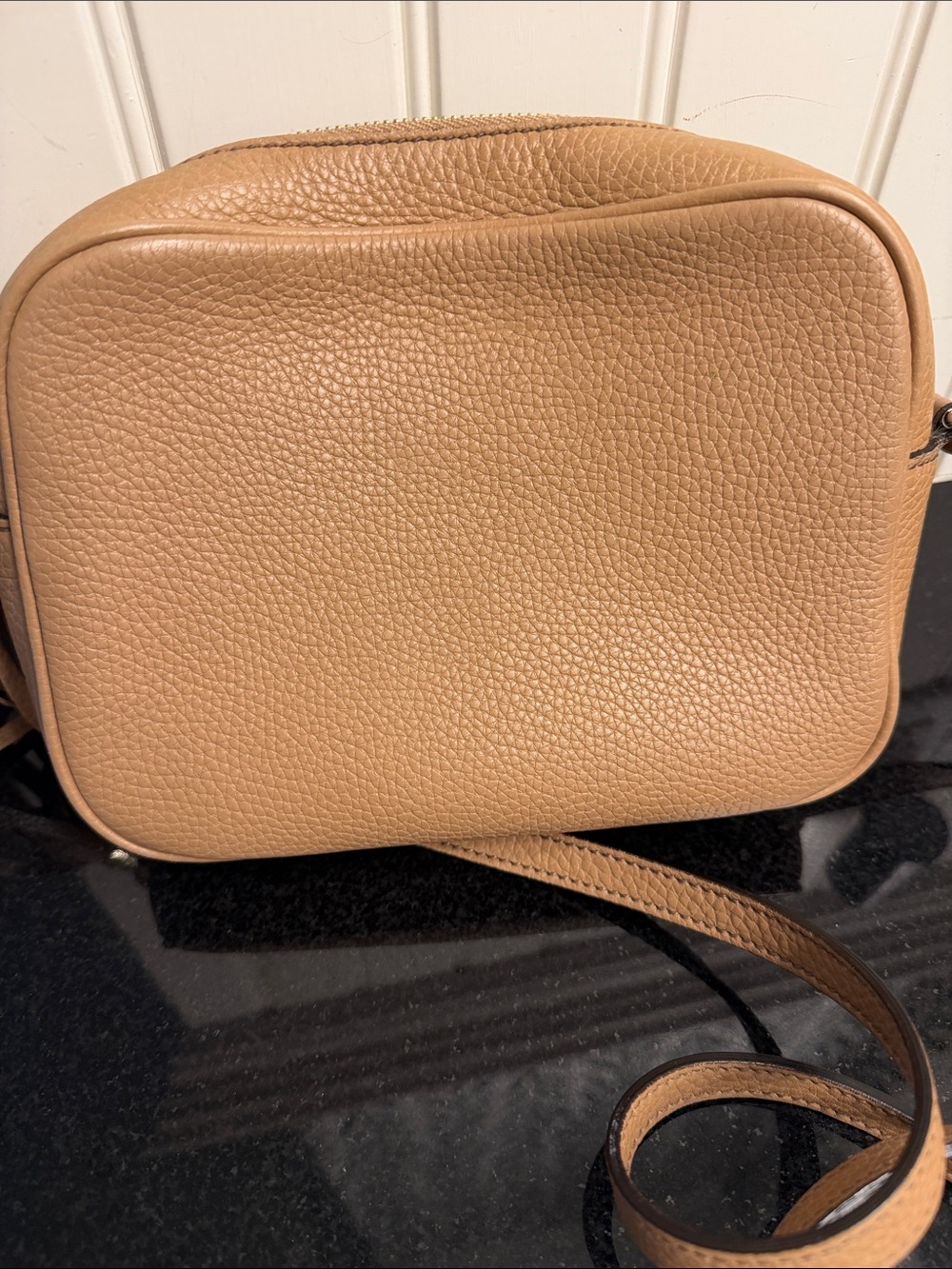 Gucci Tan Pebbled Leather Crossbody Camera Bag - Picture 5 of 10